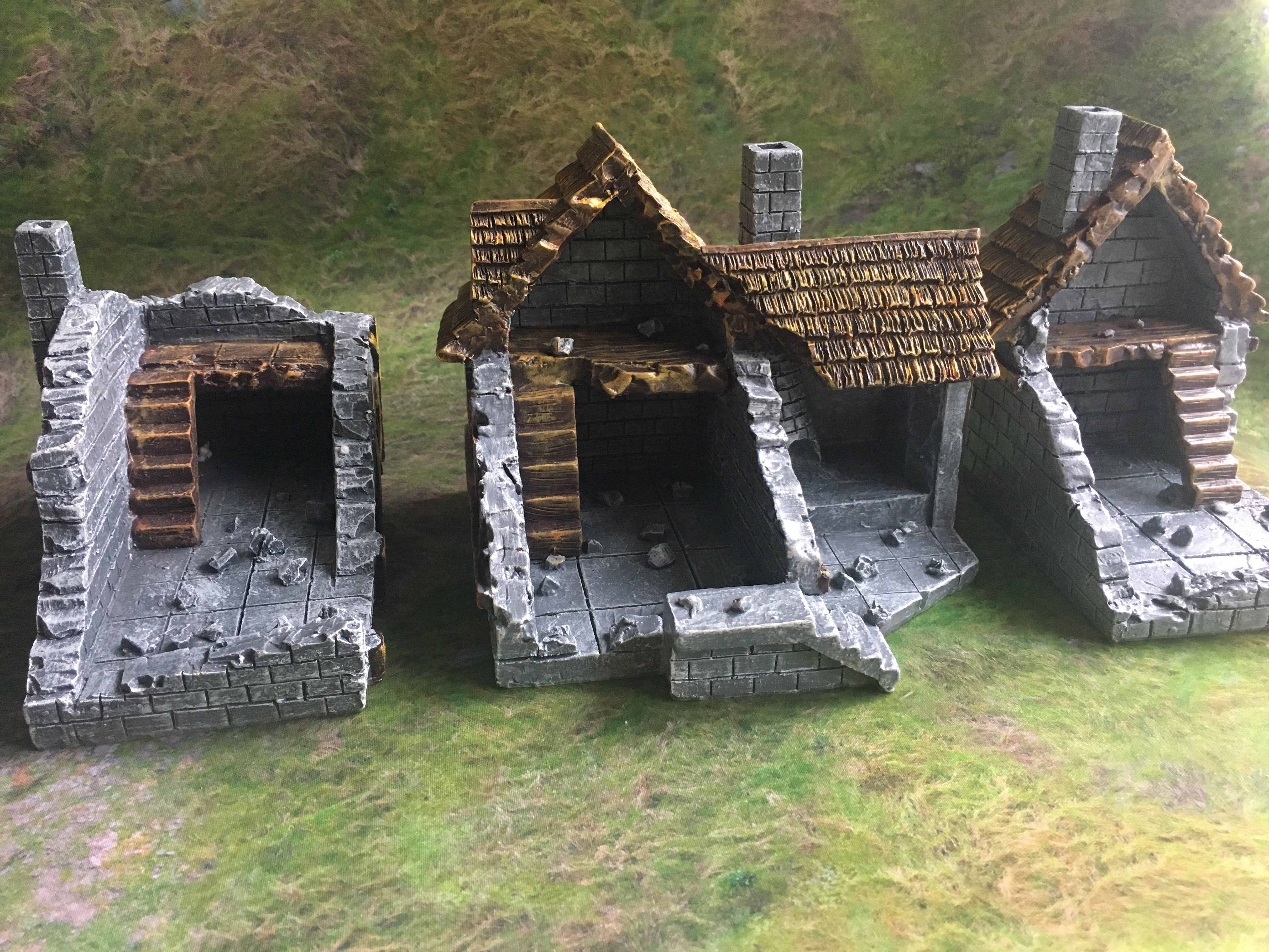 3pcs of prepainted resin Ruined Fantasy houses in stock now at URBANMATZ