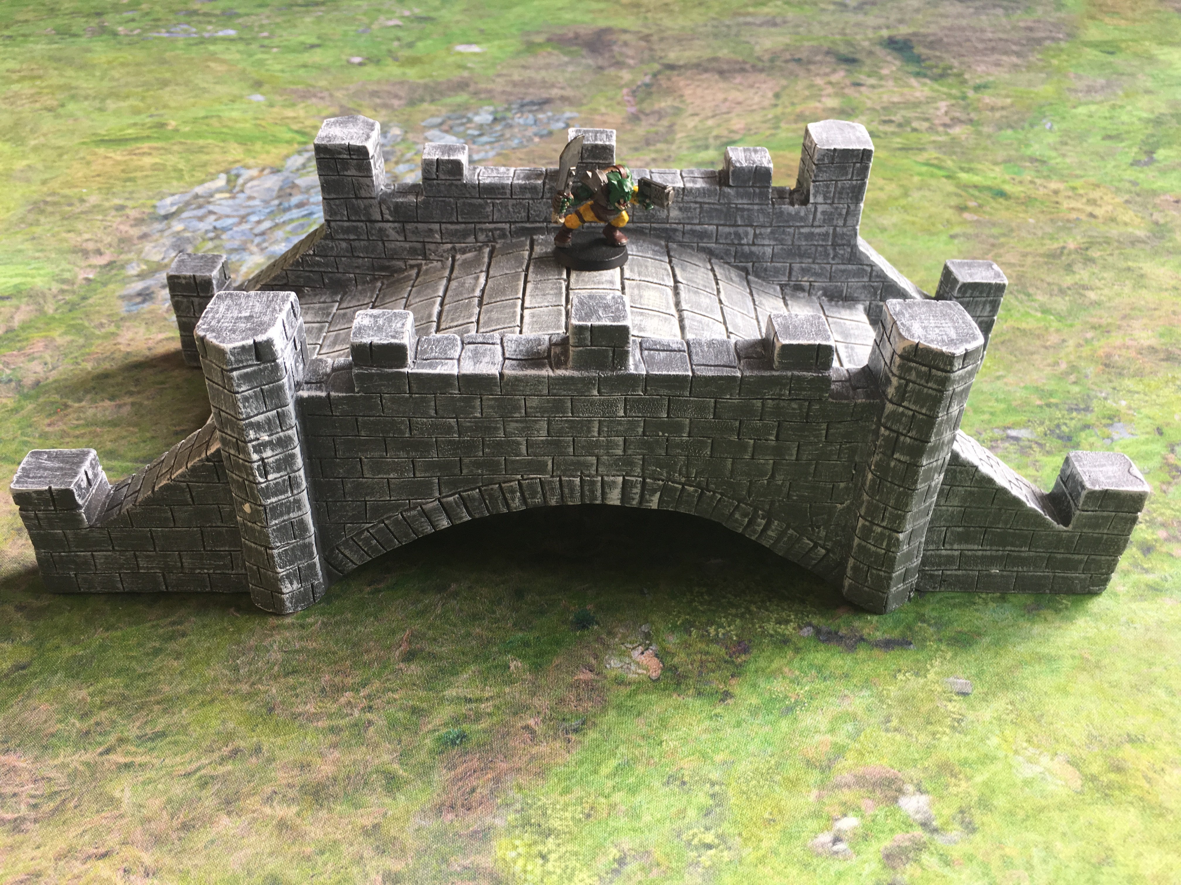 New fantasy 6 pre-painted houses and 1 bridge set is here !