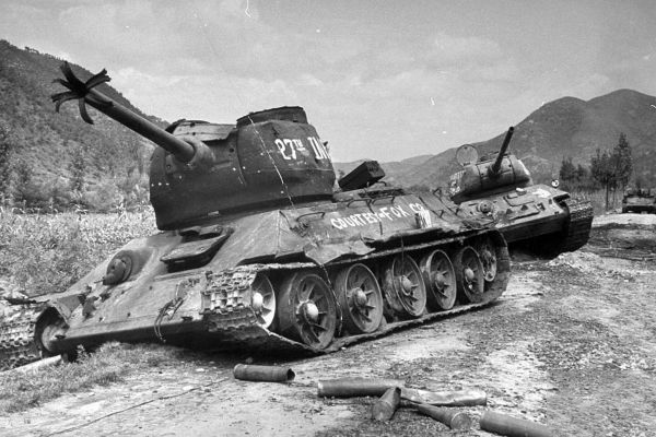 Destroyed KPA T34/85